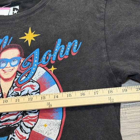 Elton John Rocket Man TShirt Vintage Style Black Graphic Tee Size S Flashback - Picture 7 of 10